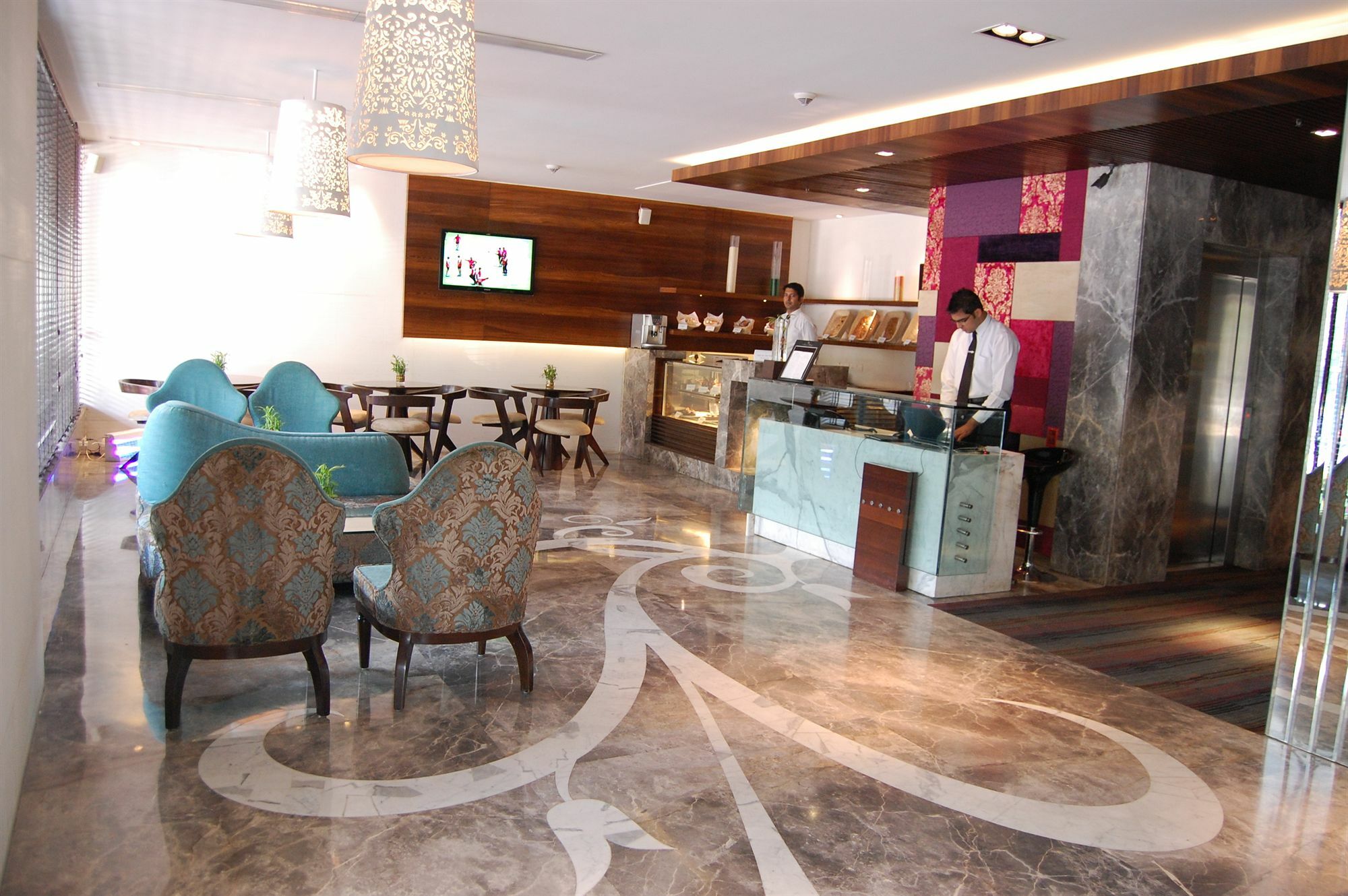 Maya Hotel Чандігарх Екстер'єр фото